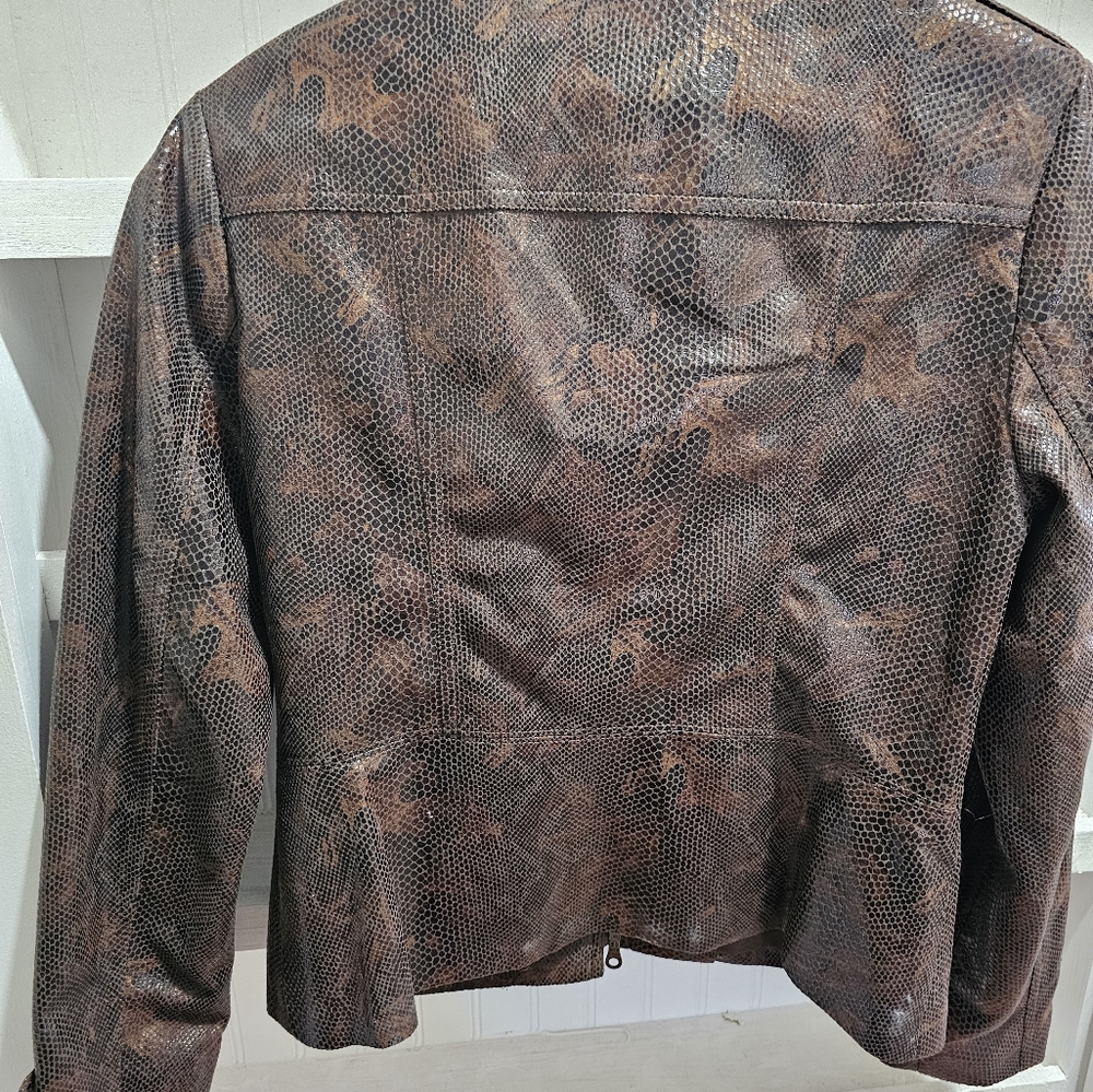 Ladies Jacket - Picture 4 of 5